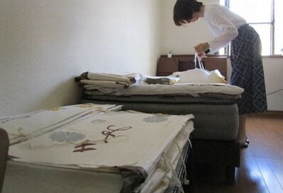 60代「思い出の品と向き合った」10年間。母の着物や大量の写真…後悔しない、幸せな手放し方