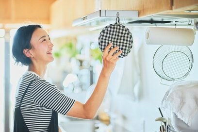 忘れものを減らす「マグネット収納」6例。玄関にはって家じゅうすっきり