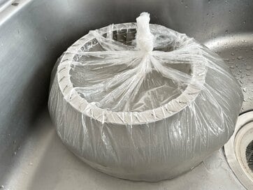 50代の換気扇掃除！ドラムのつけ置き洗いに無印「ごみ袋20L」がぴったり