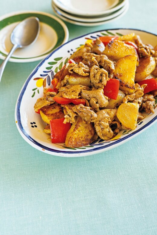 豚こまとジャガイモのカレーバター炒め