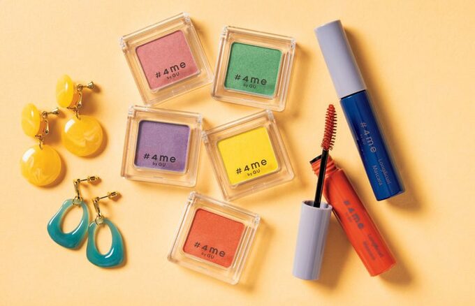 メイク道具アクセサリーなど