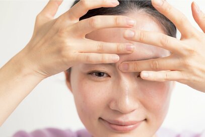 老けサインは「眉間」と「マスク境目」。マスクを外した瞬間も要注意