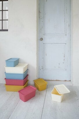 流行中のスモーキーカラーの大ヒット収納アイテムをピックアップ。ダイソー＆ニトリでは売り切れ店続出に！