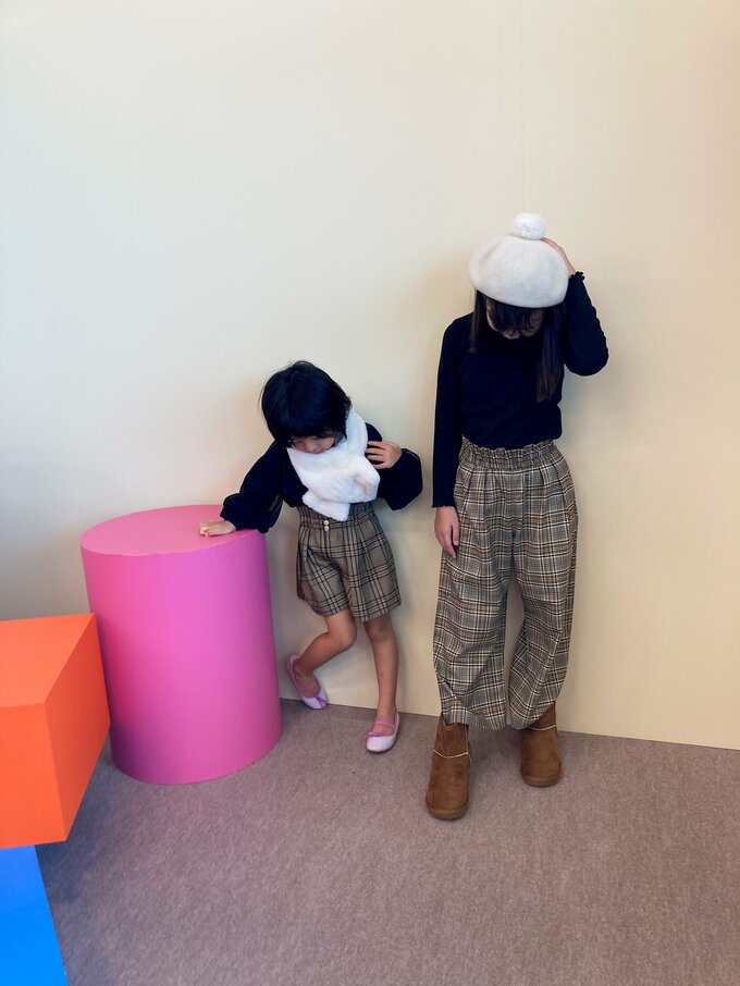 黒＆白＆茶のシックコーデ