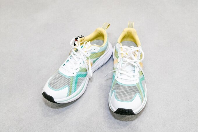 「アスレシューズハイバウンスオーバードライブ」 グリーンホワイト 2,900円