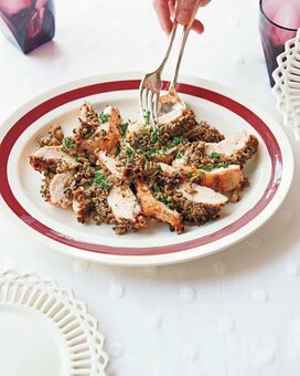 伝説の家政婦・志麻さんの鶏胸肉レシピ。味つけは塩、コショウだけ