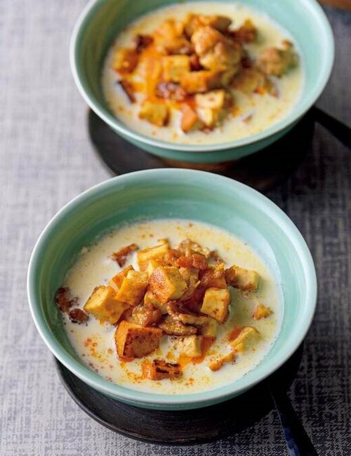 豚こまと厚揚げの食べる豆乳スープ