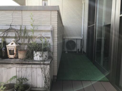 幅の狭いバルコニー部分