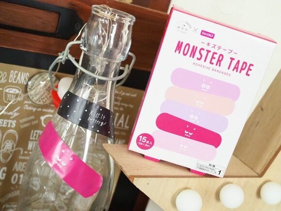 ピンクのモンスター柄