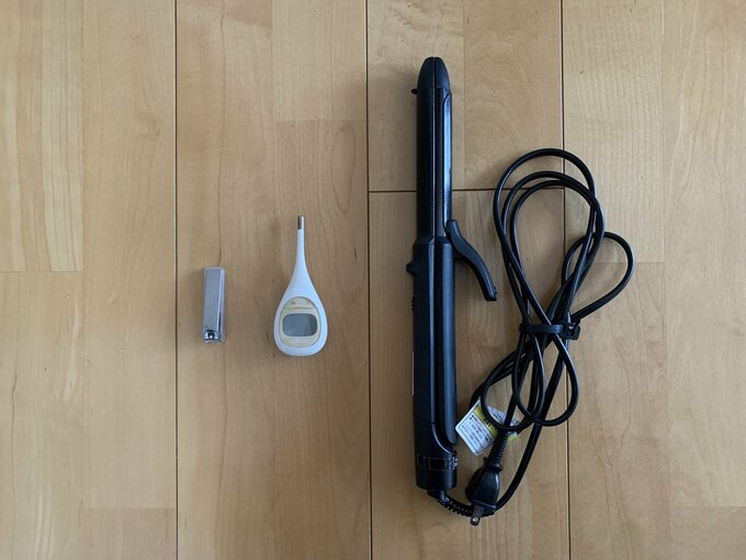 宿から借りたことのあるもの：爪切り、体温計、ヘアアイロン。他に絵本やトランプといった子供グッズもよくお借りします。
