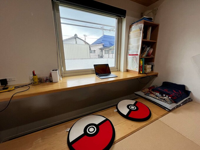 掘りごたつ式のカウンター