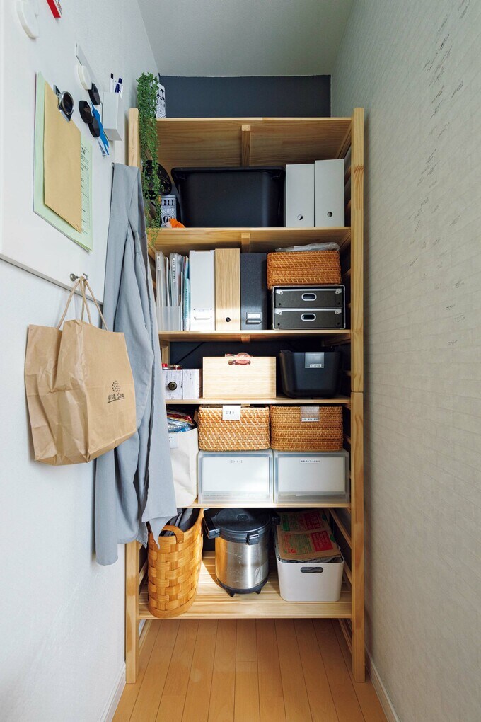 キッチンの奥に設けたパントリー