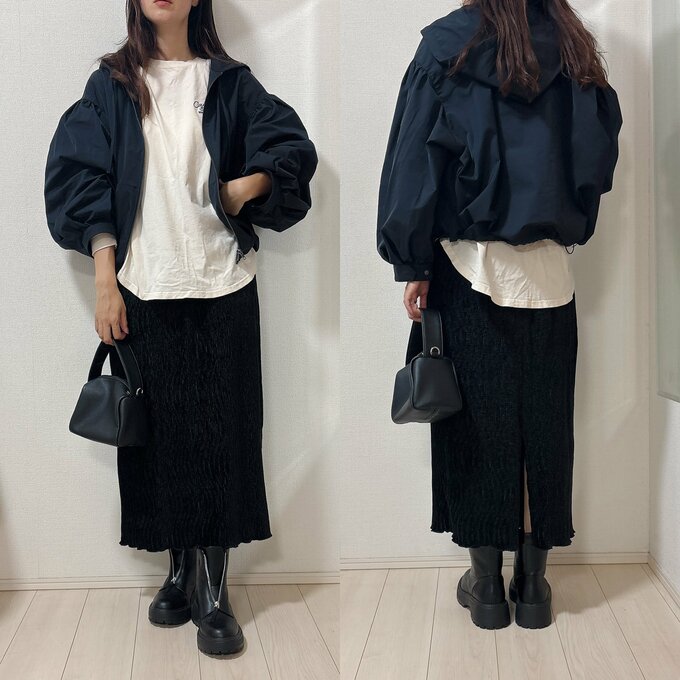 マウンテンパーカとスカート合わせ