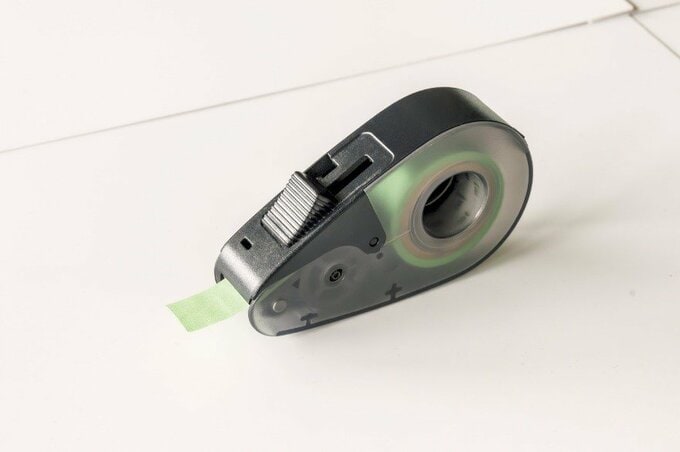 緑色のテープが出るクイックテープカッター