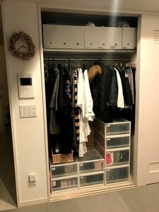 かける服は右肩上がりを意識して