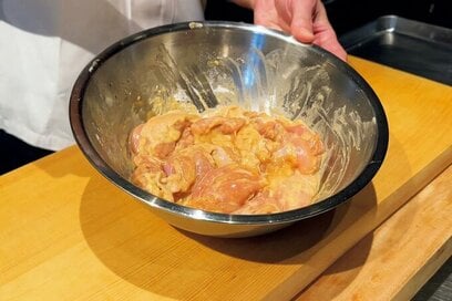 二度揚げでサクッ、じゅわっ。笠原将弘さん直伝「絶品から揚げ」レシピ