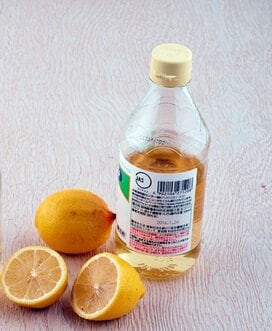 パイナップルやリンゴの芯を漬けるだけ！手軽なフルーツ酢のつくり方