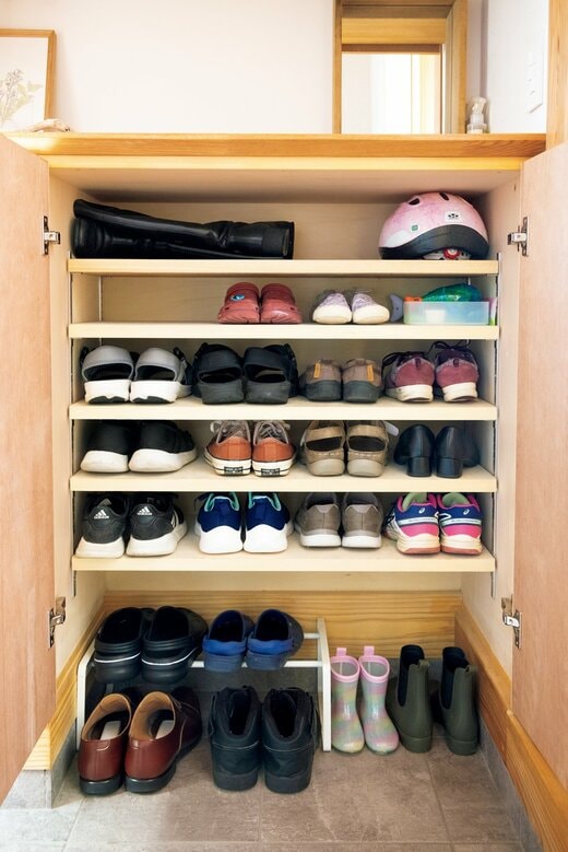 整理整頓された靴箱