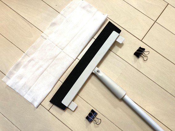 セリアの「フロアラバーほうき」シート装着