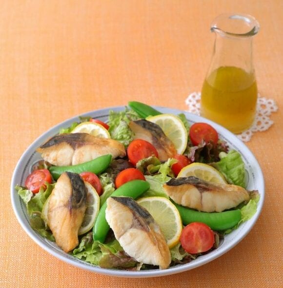 塩さばのジンジャーレモンサラダ