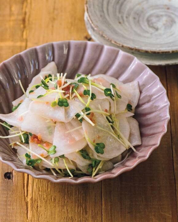 大根とカイワレの梅あえ