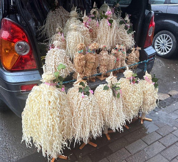 ジョージアのクリスマスツリー、チチラキ