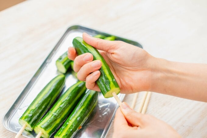 割り箸を刺して盛る