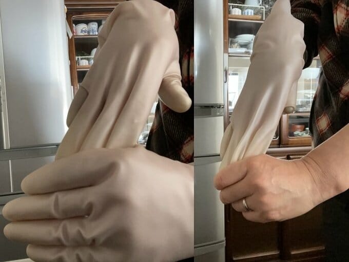 人差し指、中指、薬指の指先を少し引き抜いてから引っぱる