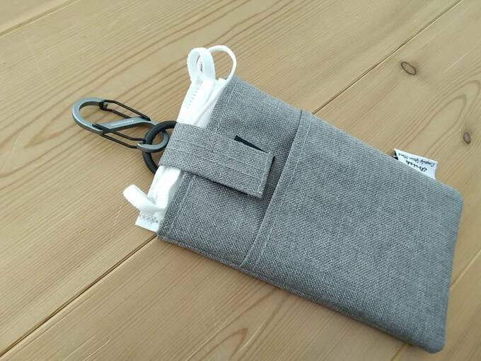 モバイルケースにマスク