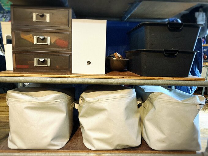 カウンター下の収納部分