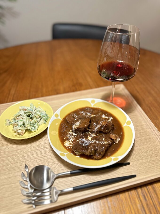 牛肉のワイン煮込み