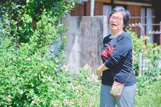 腰ひねりをする吉山さん