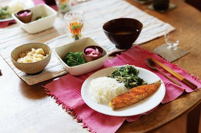 野菜中心、保存食を活用…60代、夫婦ふたり暮らしの≪リアルな食事≫。「市販のみそは買いません」