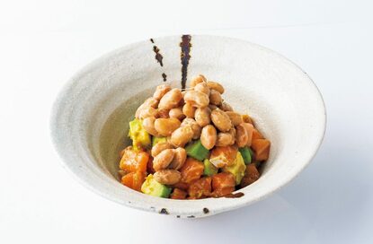 手軽につくれるヘルシー副菜。アボカド納豆やキャベツナムル