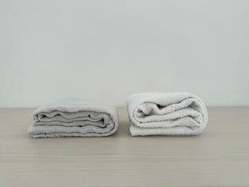 「バスタオルをやめる」のは常識。たくさん使うからタオルは小さい方がいい