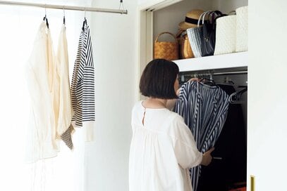 片づけプロのクローゼット＆押し入れを大公開。ゴチャゴチャしない収納テク6つ