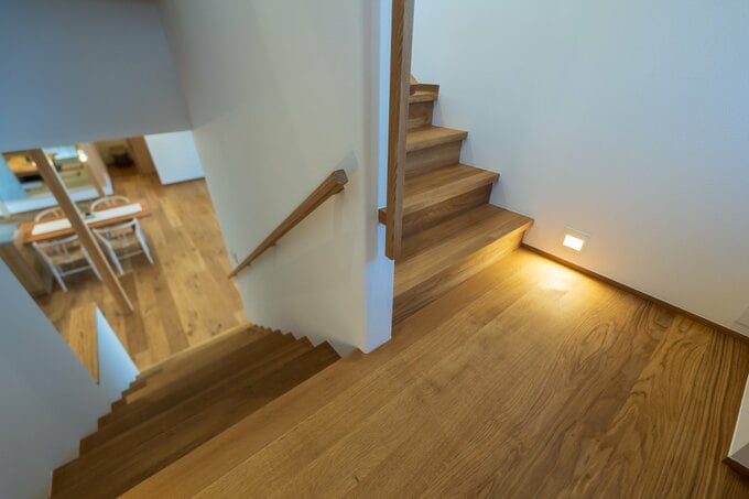 折り返し階段の踊り場