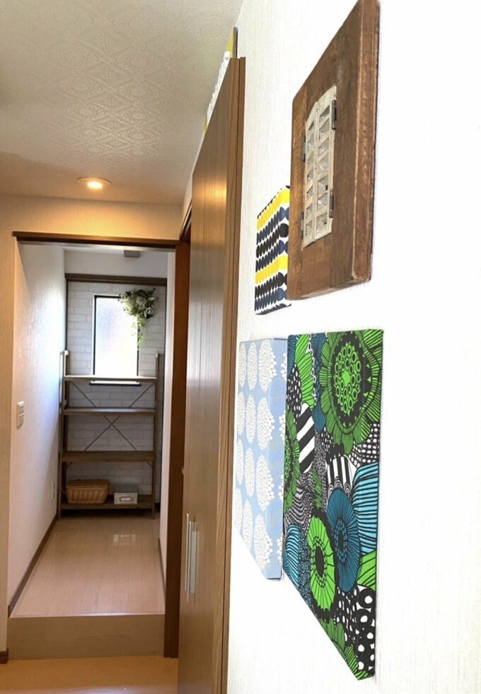 ファブリックパネルを飾った壁面