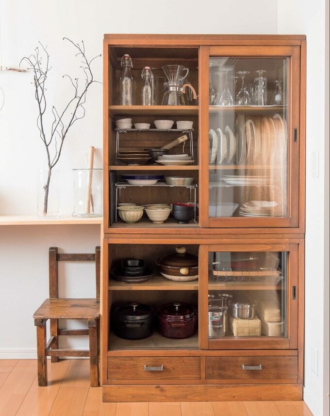 古道具屋で買った食器棚