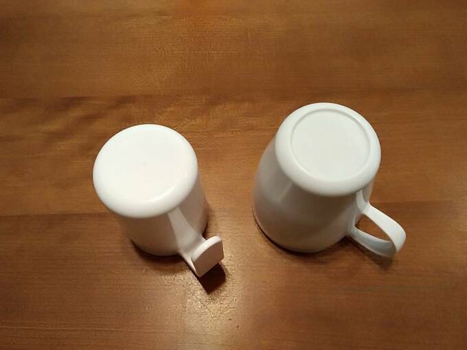 普通のコップの底と比較