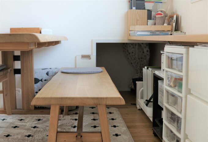 テーブルのものを置くにはちょうどいい場所