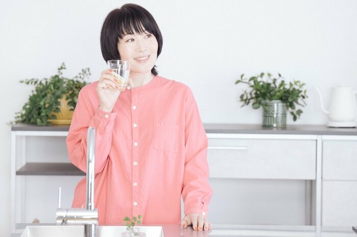 奇跡の59歳、小林ひろ美さん。忙しい毎日の体調が「整う」美習慣