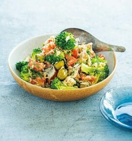 美容効果があるサバとブロッコリーのサラダ。市販品を使って簡単に