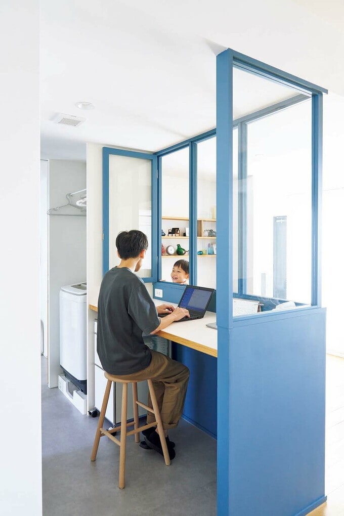 室内窓があるワークスペース