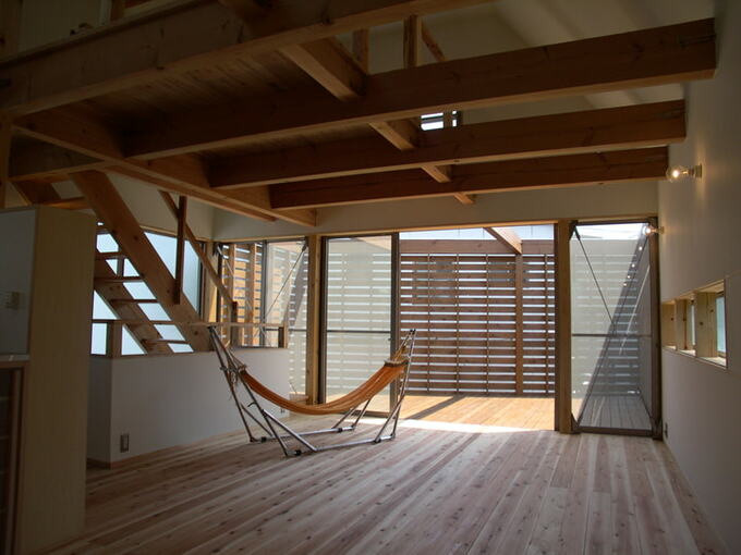 気持ちいいウッドデッキ