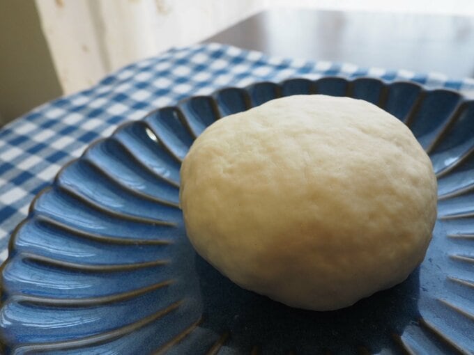 生地を丸く形成
