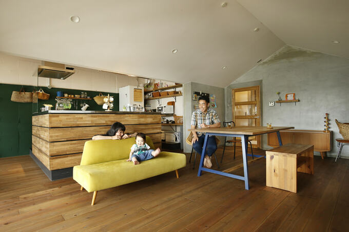 杉フローリングのリビング