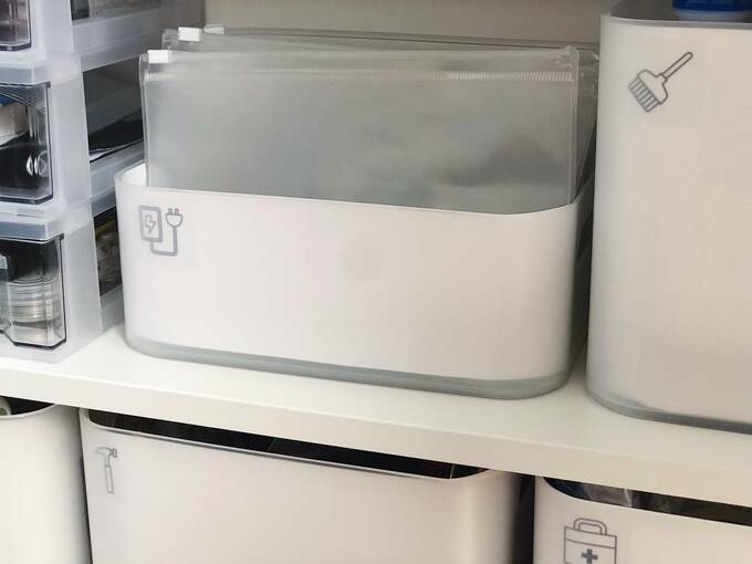 家の中で使う収納ボックスをそろえる