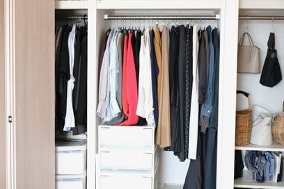 判断に迷う服は「出かける日の自分」で考える。家がキレイな人の「服を手放す」3つの基準