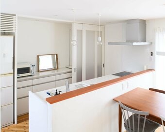 朝のストレスが減る。ものを減らしたキッチンの活用ワザ